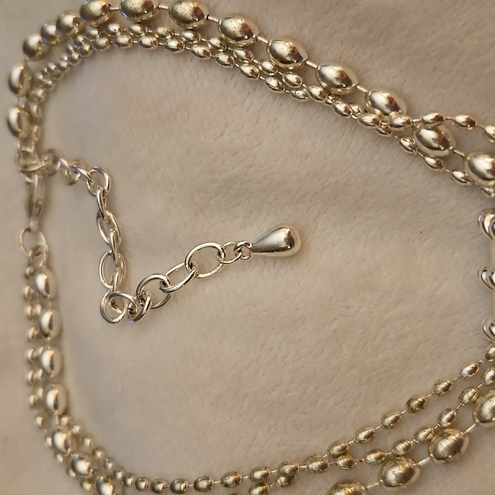 MONTANA SILVERSMITHS Silver Two-tone Rhinestone Heart Pendant Choker Necklace - Picture 6 of 8